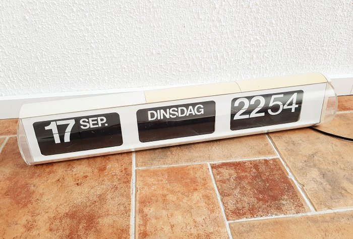 Gino Valle - Solari Udine - Large Calendar Clock - Flip flop a lamelles Dator 6
