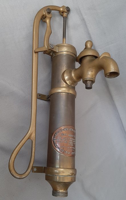 Old ship pump / water pump - Brass - First half 20th century