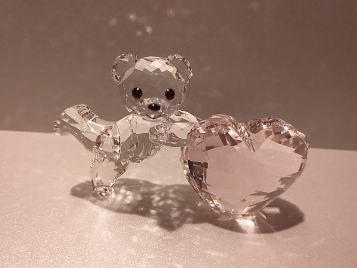 Swarovski - Urso Kris com grande coração rosa (1) - cristal