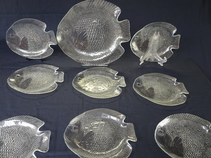 Arcoroc - beautiful fish plates and dish (9) - Glass