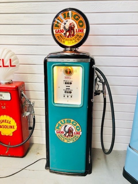 Tidligere amerikansk Musgo bensinpumpe - 1958