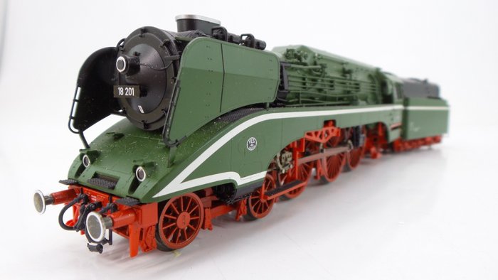 Roco H0 - 63201 - 媒蒸汽火車 - BR 18.2採用流線型電鍍 - DRG