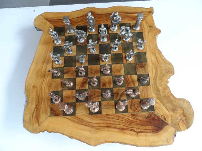 Hermoso y exclusivo juego de ajedrez de madera maciza de olivo. (1) - Madera de olivo