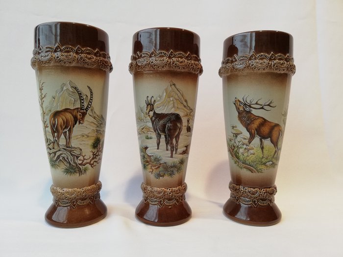 Original King Austria - 3 Beautiful hand-painted chalices (3) - Ceramic / Porcelain