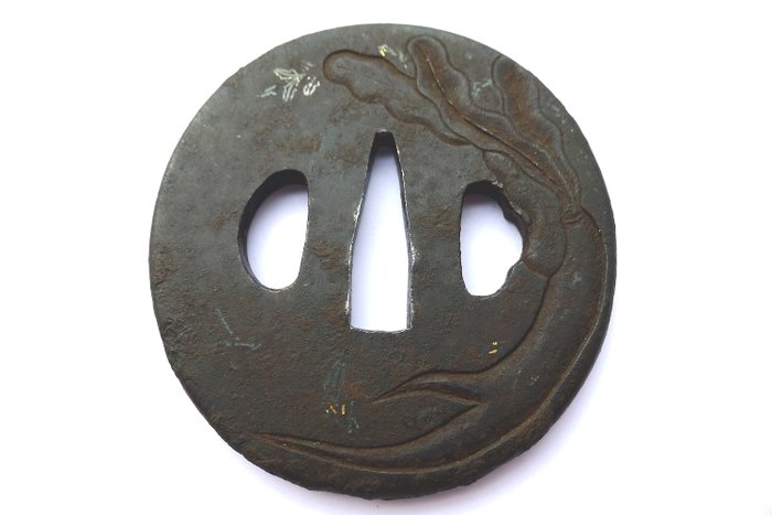 Beautiful daikon (radish) motif iron tsuba - Iron - Japan - - Catawiki