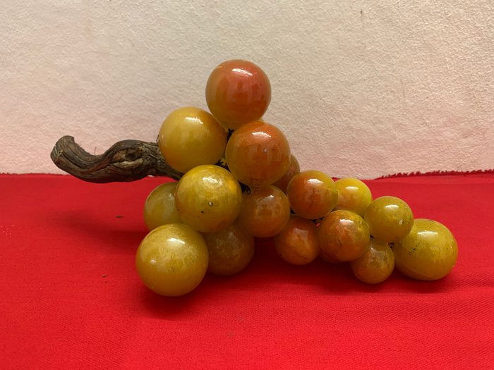 Grote tros druiven met druiven in marmer en stam in echt wijnstokhout - Italië 1950 - Marmer