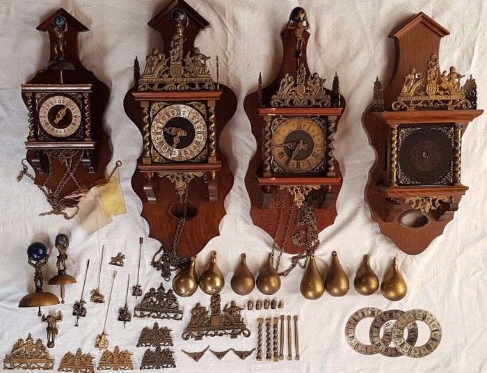 Lot of 4 Zaanse clocks + large number of parts - Wood, Chestnut, Wood, Oak - mid 20th century