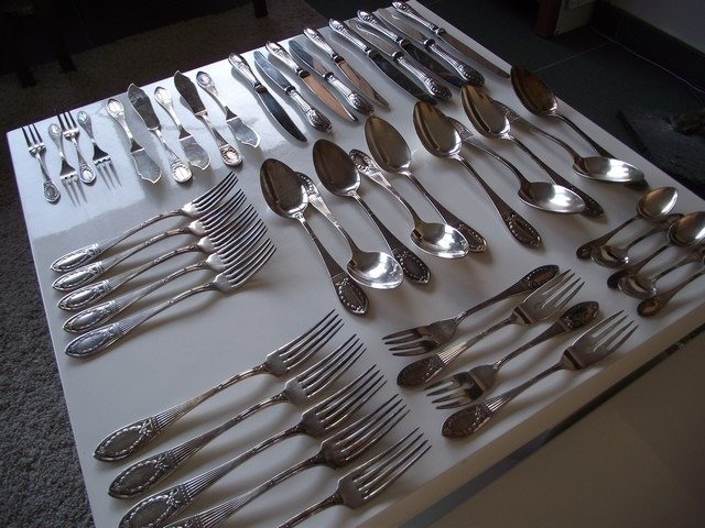 Wilkens 48-piece heavy silver-plated cutlery marked "Wilkens 90" - Silverplate