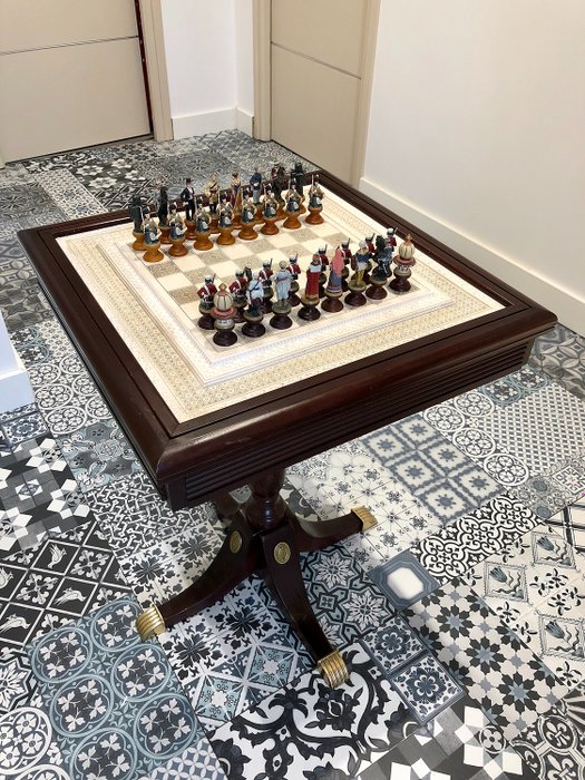 Médailler Franklin Mint table échec collector The Raj Chess Set 1987 - Shakkinappulat (1) - Mahagonipuu - marmori-kupari
