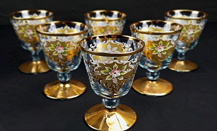 Famous "Three Fires" glasses of ancient Venetian tradition - wine glasses (6) - hand-painted blown glass with colored enamels and 24 kt gold
