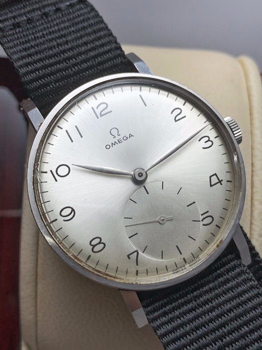 Omega - Bauhaus, Old Vintage Watch, Jumbo Case - 2180/1 - Cal. 30 T2 - Heren - 1950-1959