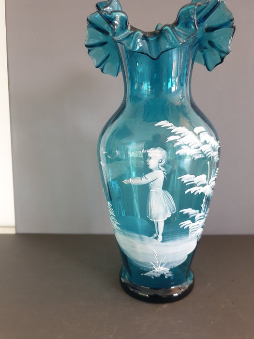 Mary Gregory (1856 - 24 mai 1908) - Glassobjekt, Mary Gregory vaser blå emalje - Art Nouveau - Keramikk