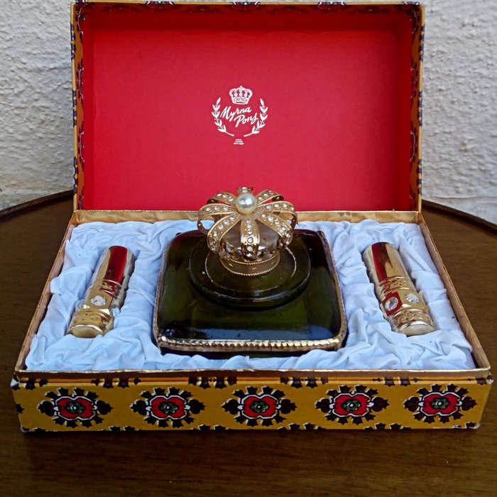 Myrna Pons - Estuche de colonia - Porta pintalabios y perfumero - Chapados en oro. Pedrería. Perla y cristal