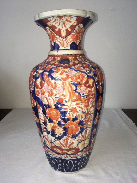 Vase - Imari - Porzellan - Japan - Ende des 19. Jahrhunderts