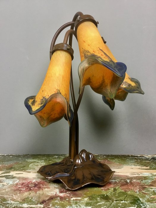 Lámpara de mesa "Art de France" - Art Nouveau - Bronce y vidrio