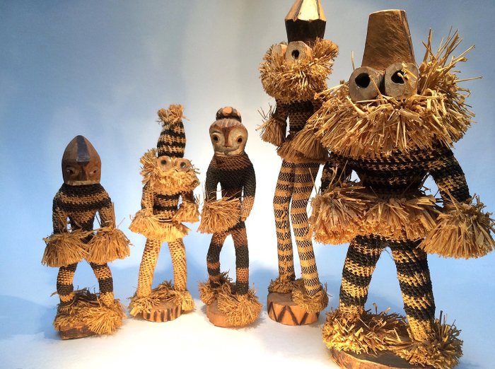 Minganji - Pende Dolls (5) - Wood and Raffia - Minganji -Democratic Republic of Congo