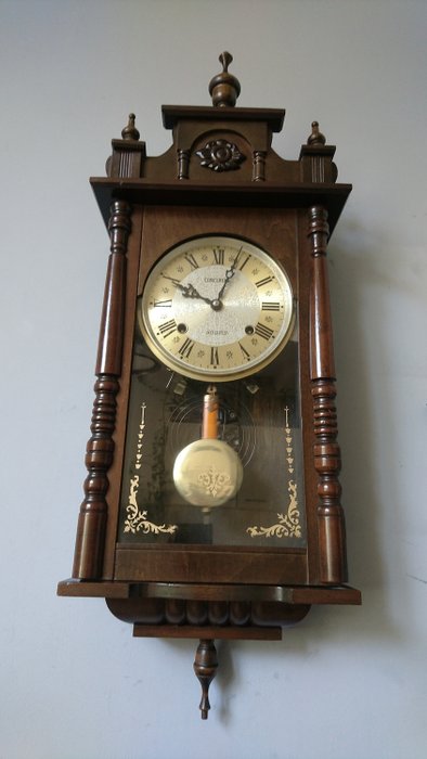 Concordia - Reloj de pared - Art Nouveau - Madera
