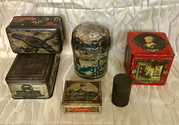 Collection of antique tins early 20th century and antique spice tin Indonesia (6) - Brass, Pewter/Tin