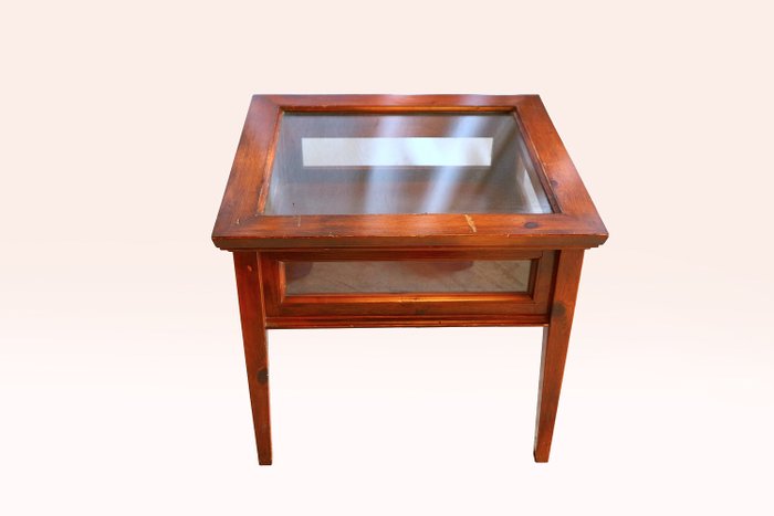 Vitrine table - Wood