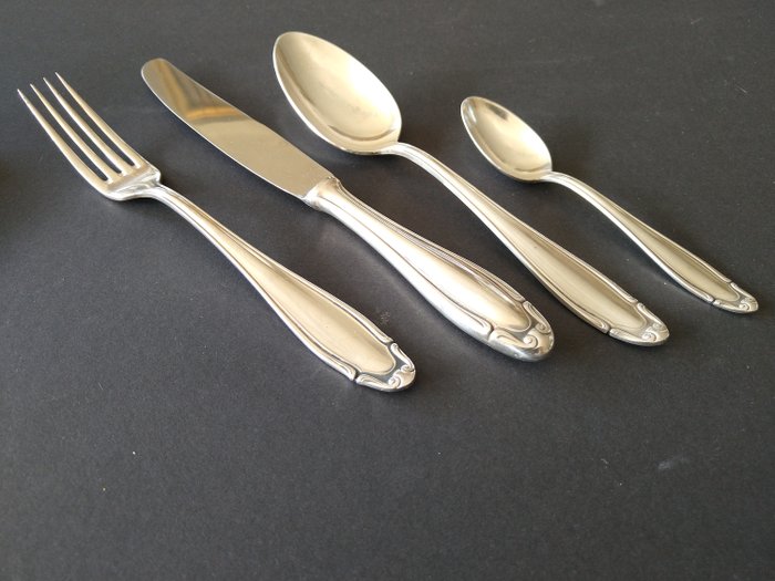 Carl Mertens - Solingen - 美丽的24件式镀银（100）时代典型新艺术风格餐具