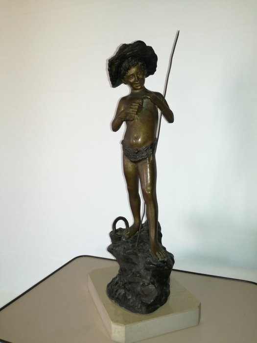 Dal modello di Giovanni Varlese - Skulptur, Il Pescatoriello (1) - Bronze - Zweite Hälfte des 20. Jahrhunderts