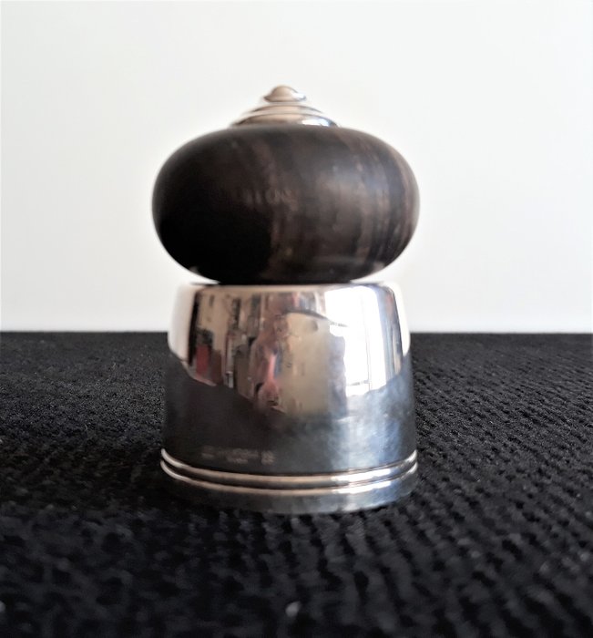 Champagne cork - Silver plated, Ebony - Christofle - France - Late 20th century