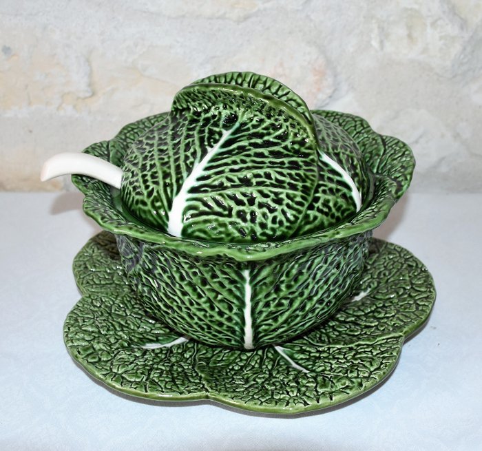 Bordallo Pinheiro - Soup tureen cabbage - Porcelain