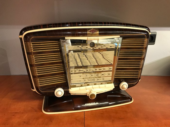 SNR - Excelsior 52  jaren 1951- 1952 - 無線電