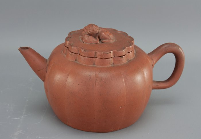 Teapot - Yixing - Τερρακότα - Κίνα - 18th century