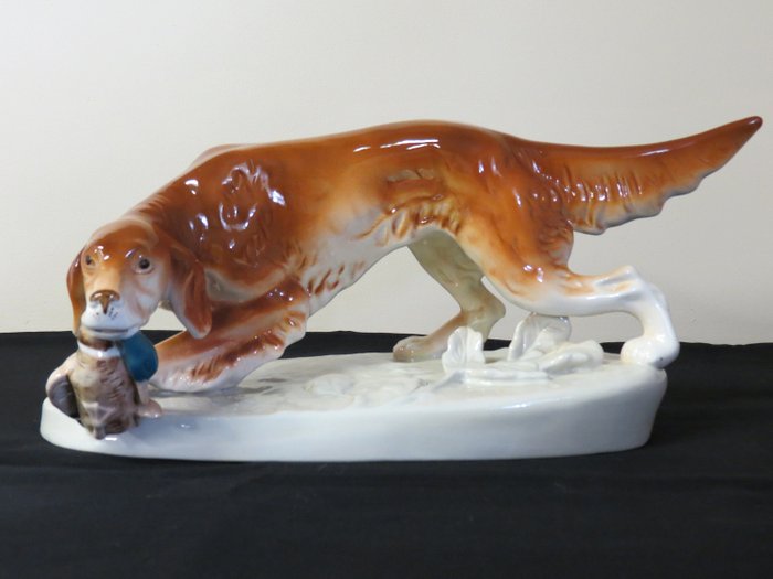 Royal Dux - Cane da caccia con anatra - Porcellana