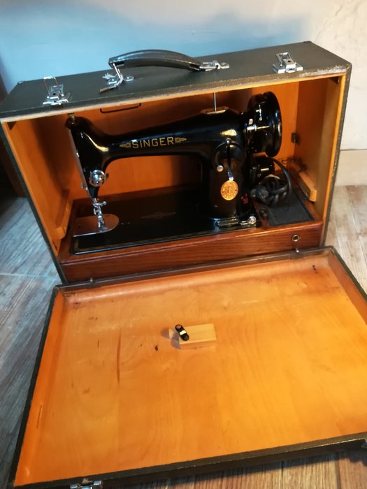 Singer 201K - Naaimachine, 1948 - Hout, Staal