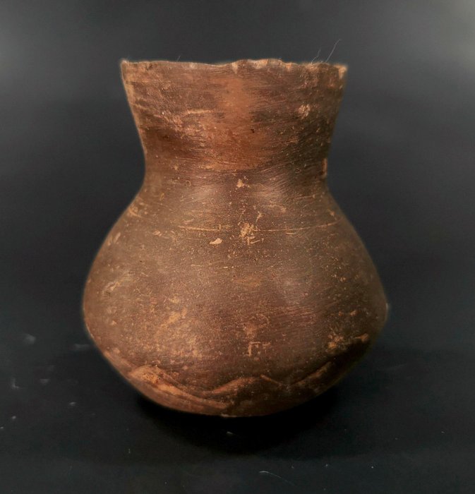 Ancient Etruscan Blackware Bucchero Vessel