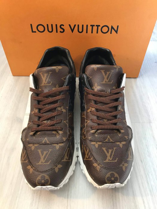 Louis Vuitton - Run Away Trainer Lace 