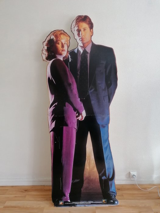 X-Files - David Duchovny and Gillian Anderson -  Original cardboard cutout standee (almost life size 178 x 70 cm) 