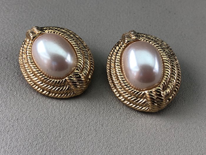Givenchy Pendientes de perlas vintage grandes raros