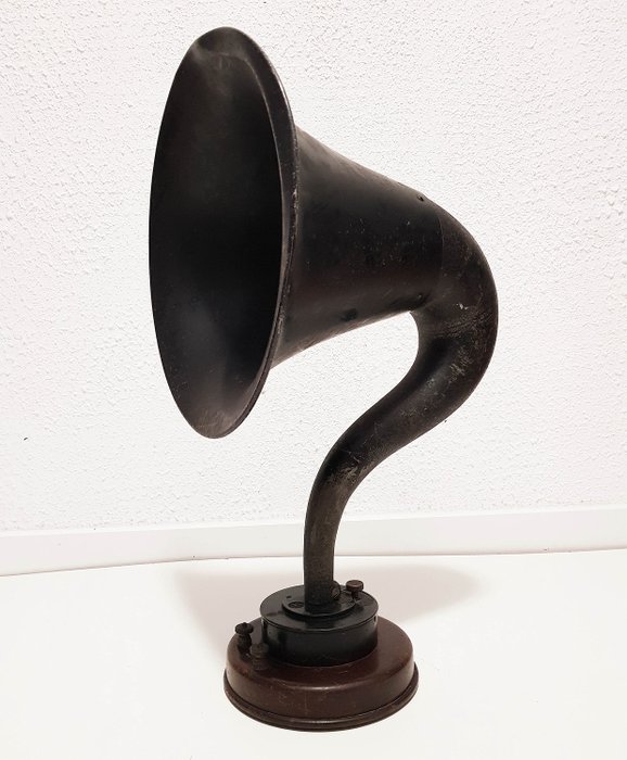 Brown - antique loudspeaker / Horn - Aluminium, Wood