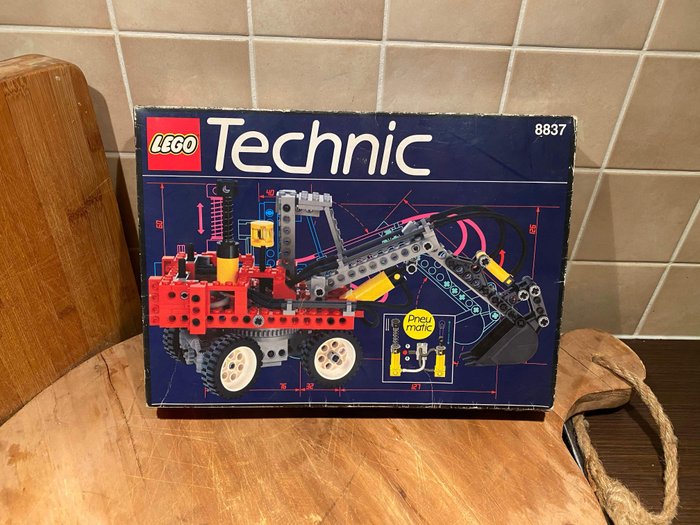 LEGO - Technic - 8837 - Pneumatic Excavator - 1990-1999 - -