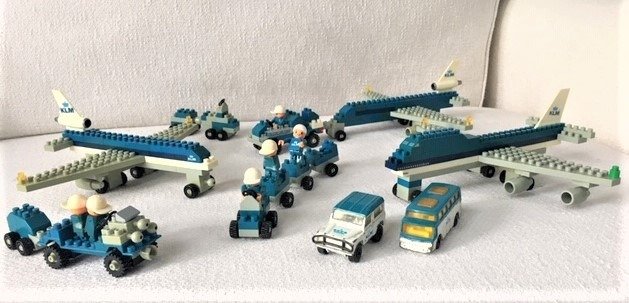 LEGO en Matchbox - Vintage - KLM vintage flyplassett og 2 KLM Matchbox-kjøretøy - 1970-1979
