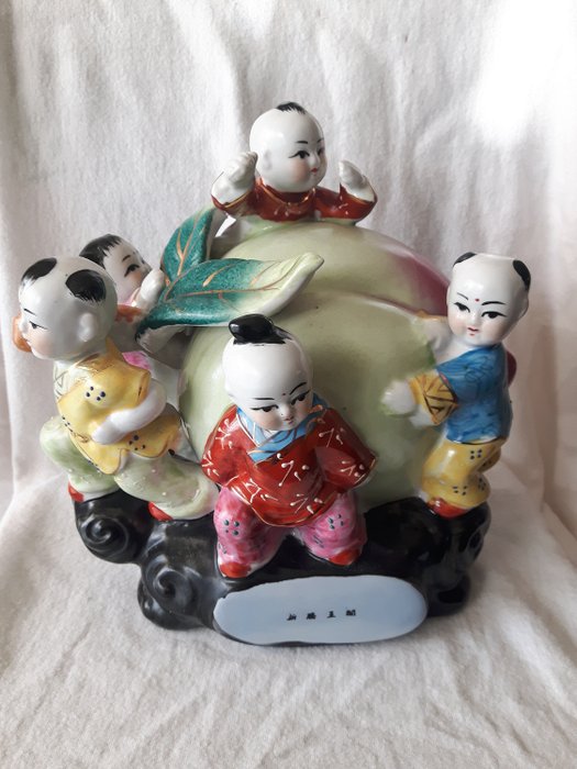 Porcelain Chinese Sculpture Crazy people holding peach. (1) - Porcelain - Crazy Image - China - Late 20th century