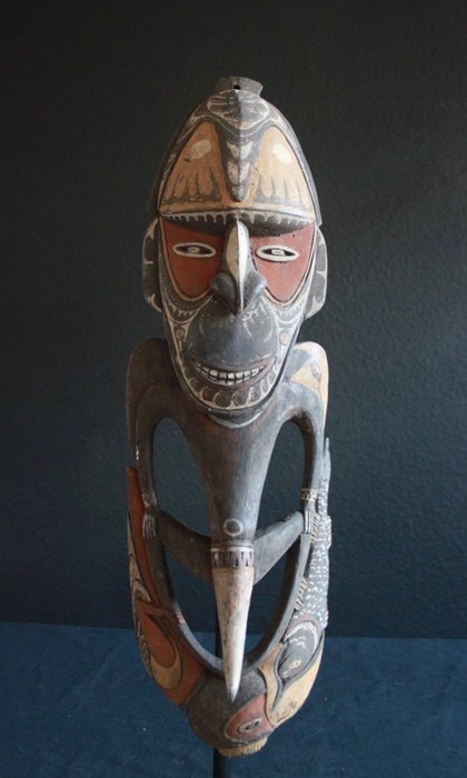 Figura di Sepik con fallo gigante (1) - Legno - Papua Nuova Guinea 