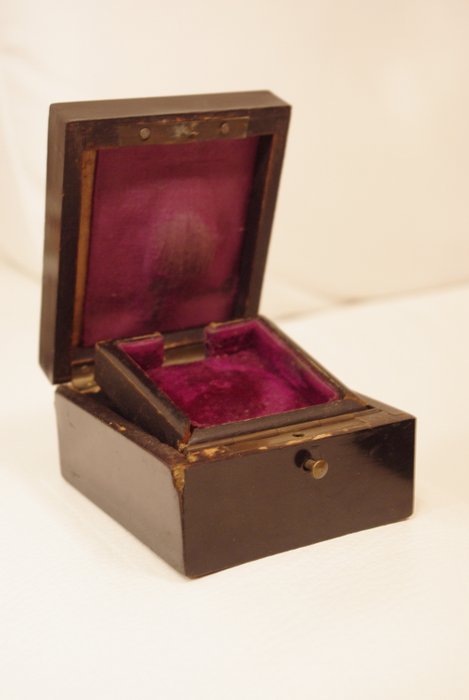 Napoleon III pocket watch box - Brass, Blackened wood - Early 19th century