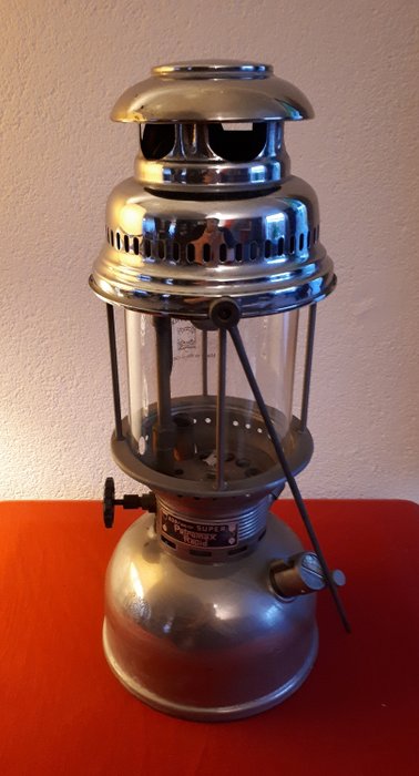Lámpara de petróleo de la marca Petromax Rapid nr 828/350 cp. Super: - vidrio, metal