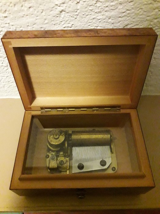 cuendet - 带有2个旋律的美丽的瑞士cuendet音乐盒 (1) - 木