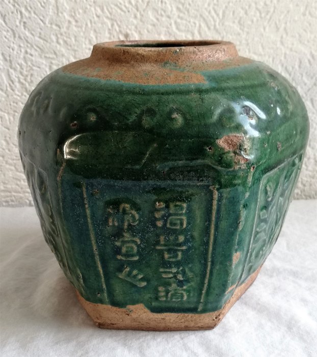 Πράσινο βάζο τζίντζερ - Shiwan - Πήλινο - Κίνα - 2ο μισό του 19ου αιώνα