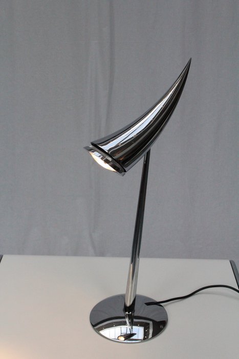Philippe Starck - Flos - Tischlampe - Ara