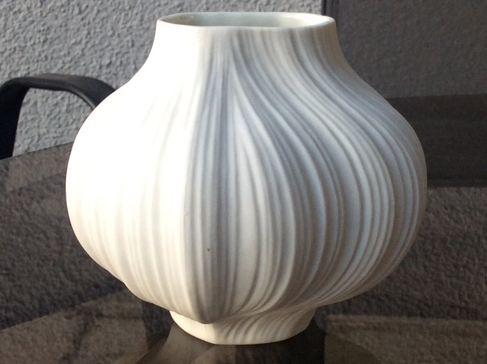 Hans Martin Freyer - Rosenthal - Studio Line vase - Porcelæn