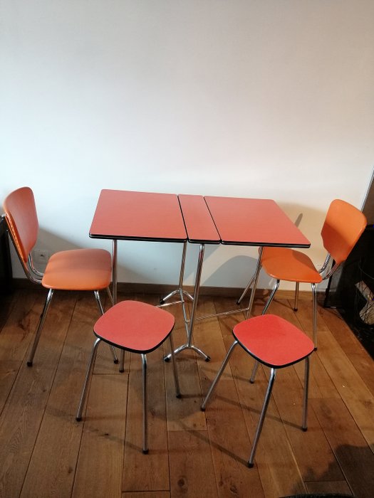 Formica model - 老式折叠桌，带配套椅子和2个托克凳 (5)