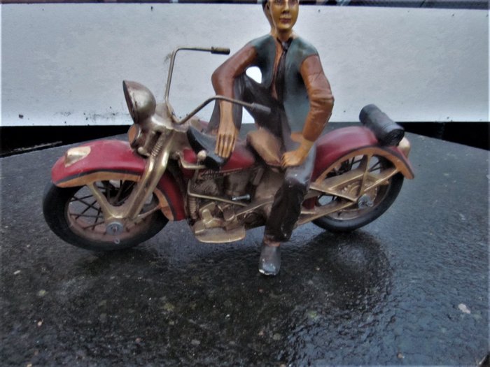 老式摩托車手哈雷戴維森 - 木