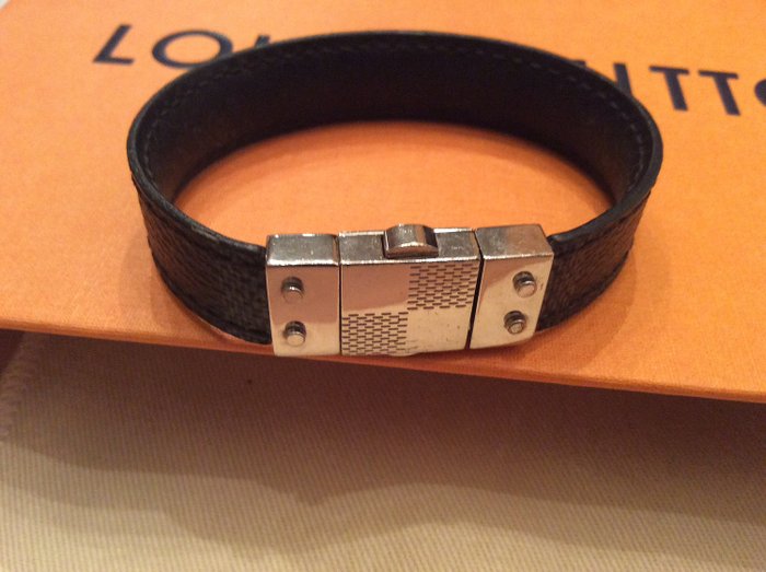 Louis Vuitton M6442E BC LV Tribute Monogram Bracelet 17 Made in Spain