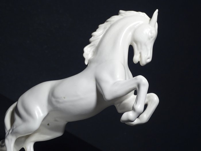Goebel - Hestfigur - Porcelæn